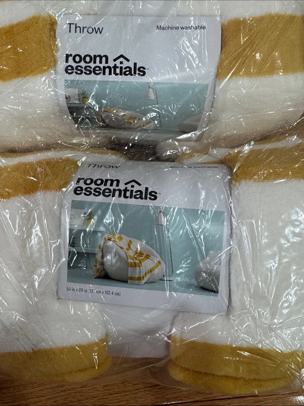 Room Essentials Yellow and White Striped Bath Towels - Set of 2